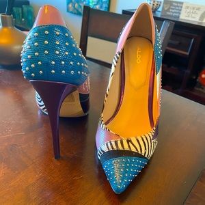 Aldo multi color pump